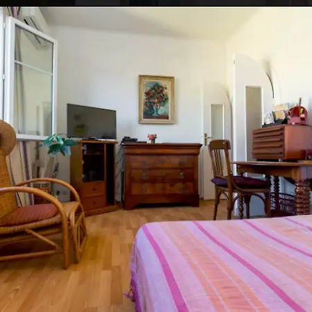 Διαμέρισμα Center Balcony Tram Beach *